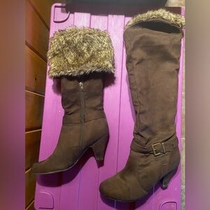 Boots in good condition